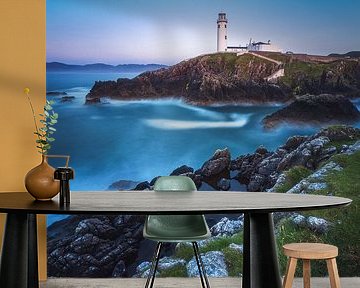 Irloand Fanad Head vuurtoren op het blauwe uur