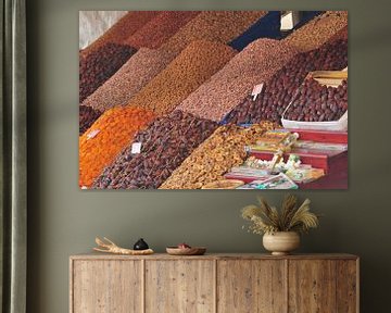 Herbal market by Theo van Woerden