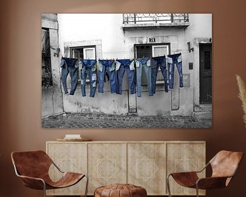 Spijkerbroeken aan de lijn von Danielle van Leeuwaarden