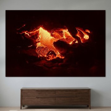 Magma chaud s'échappant d'une fissure