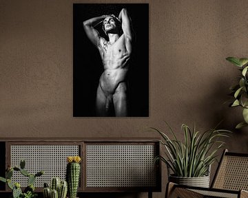 Sehr schöner nackter Mann mit kräftigem, muskulösem Körper unter Wassertropfen #9305 von Photostudioholland