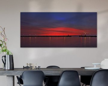 Light and colour on 2 sides of the horizon by Jack Tol