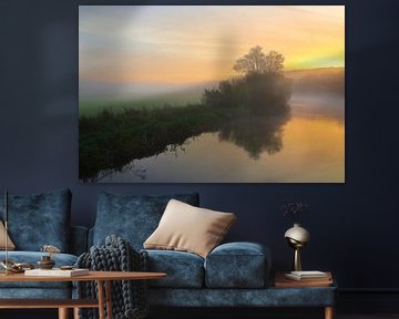 Kleurrijke zonsopgang met mist van Bernhard Kaiser