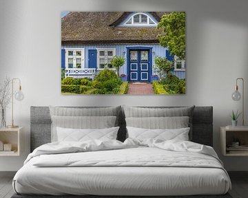Schönes blaues Reetdachhaus in Zingst von Christian Müringer