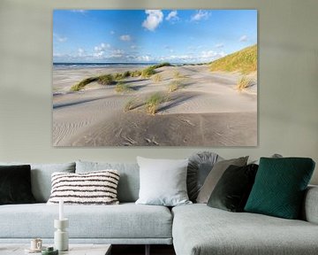 Duinen en helmgras op het strand van Terschelling van Sander Groffen