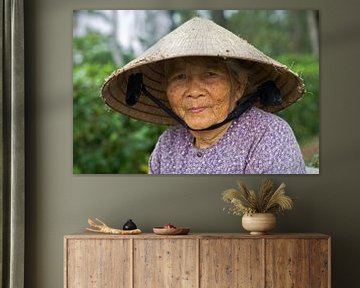 Oude dame met Conische hoed, Vietnam