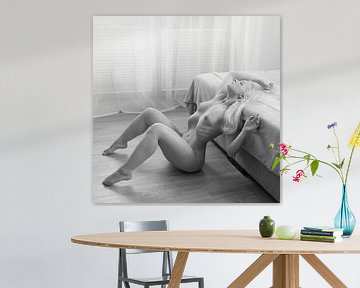 Foto van een hele mooie naakte vrouw in een slaapkamer van Photostudioholland