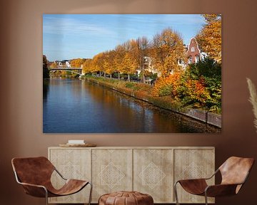 Oude woongebouwen in de herfst aan de rivier alster, Winterhude, Hamburg, Duitsland, Europa I oude w