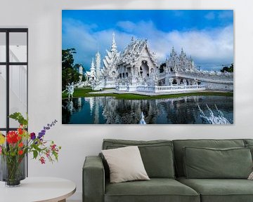 De witte tempel in Chiang Mai, Thailand van Michelle van den Boom