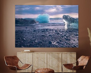 Iceland, Diamond Beach, icebergs on the beach by Gert Hilbink