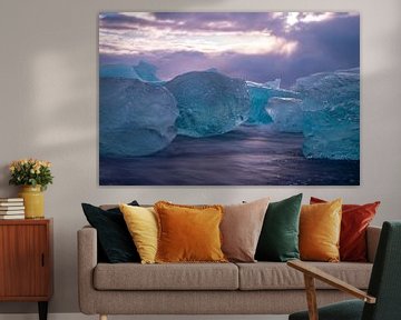 Plage de diamants à Jökulsárlón, Islande. sur Gert Hilbink