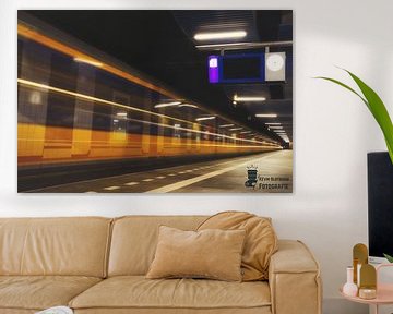 Intercity in Station Rotterdam-Blaak van Kevin Slotboom
