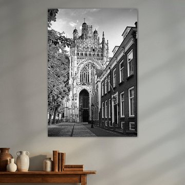 Parade Den Bosch, met zicht op de Sint Jan van Den Bosch aan de Muur