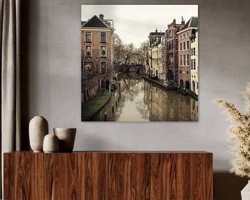 Zicht op de Oudegracht in Utrecht vanaf de Maartensbrug (vierkant)