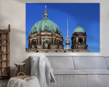 Le dôme de la cathédrale de Berlin et la tour de télévision