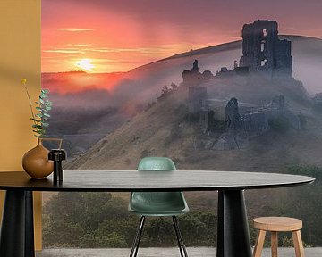 Zonsopkomst Corfe Castle, Dorset, Engeland