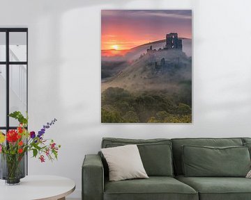Zonsopkomst Corfe Castle, Dorset, Engeland van Henk Meijer Photography