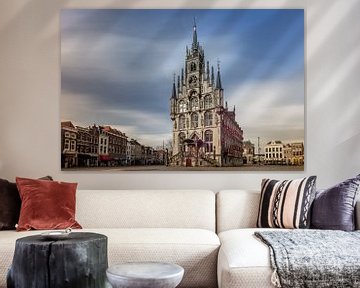 Oude stadhuis in centrum van Gouda, Nederland van Joost Adriaanse