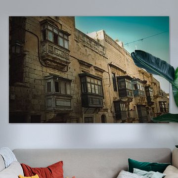 De typische hangende erkers op Malta