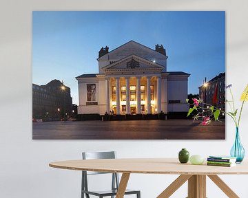 Deutsche Oper am Rhein/Theater van de stad Duisburg aan de K�nig-Heinrich-Platz in Abendd�mmerung, D