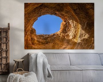 Grotte de Benagil Fenêtre sur le ciel sur Dennis Eckert