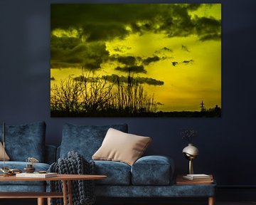 Gele mysterieuze lucht van Jolanda de Jong-Jansen