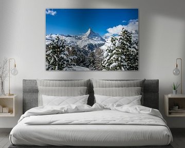 De Matterhorn in Zwitserland op een kraakheldere winterdag