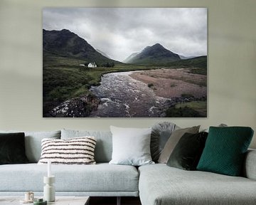 Chalet blanc à Glencoe, en Écosse sur Jeroen Verhees