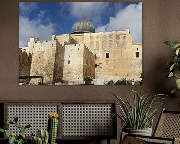 La mosquée Al-Aqsa à Jérusalem. Le sanctuaire du monde musulman est une mosquée avec des dômes gris  sur Michael Semenov