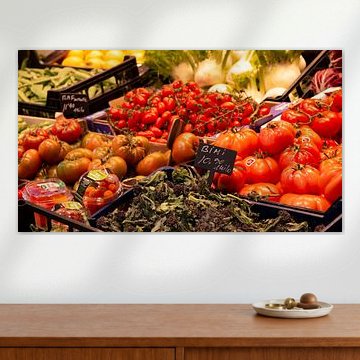 De tomaten op de markt; het begin van een heerlijke maaltijd