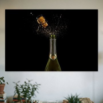 Flasche prickelnder Champagner