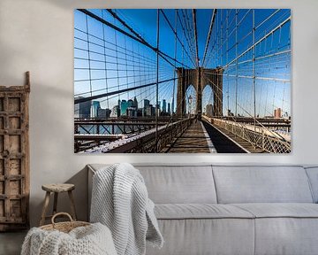 famous view on the brooklyn bridge in new york