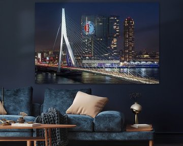 Die Erasmus-Brücke  in Rotterdam (Feyenoord Ausgabe).