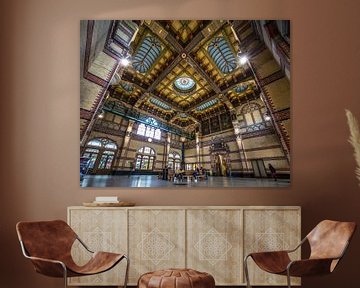 De prachtige centrale hal van het Centraal Station van Groningen van Claudio Duarte