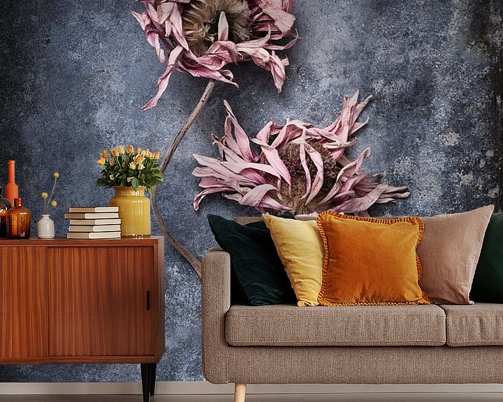 Sfeerimpressie behang: Gedroogde bloemen (gezien bij vtwonen) van Karel Ham