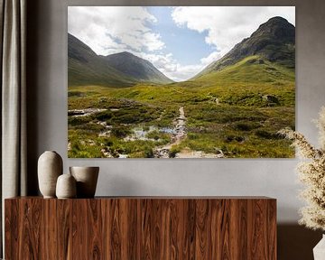 Glen Coe in Scotland by Reis Genie