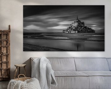 Noir-blanc : le Mont Saint Michel au coucher du soleil sur Rene Siebring
