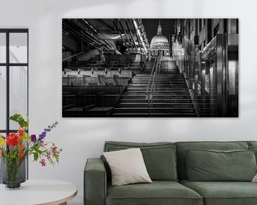 Schwarz-Weiß: Treppe zur St. Paul's Cathedral von Rene Siebring