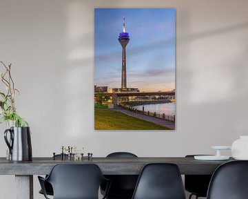 Rijntoren Düsseldorf van Michael Valjak