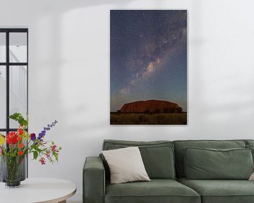 Melkweg boven Uluru, Australië van Marcel Saarloos
