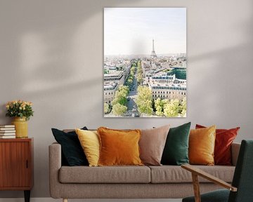 Uitzicht van de Eiffeltoren vanaf de Arc de Triomphe in Parijs, Frankrijk van Michelle Wever