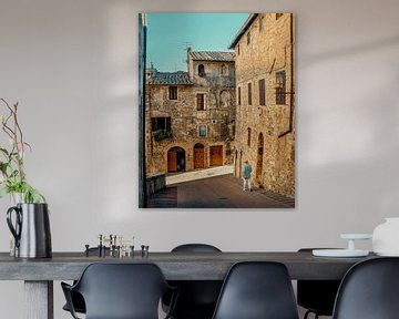 Passer-by in San Gimignano by Studio Reyneveld