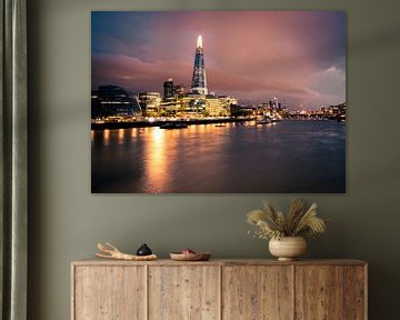 London skyline in the evening by Thijs van Beusekom