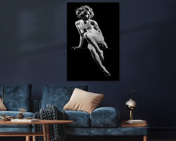 Schöne nackte Frau, fotografiert in Schwarz-Weiß #A9756 von william langeveld