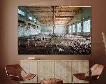 Verlassene Turnhalle in Tschernobyl. von Roman Robroek
