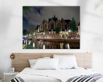 Oude Kerk (Amsterdam) in der Nacht von Edwin Butter