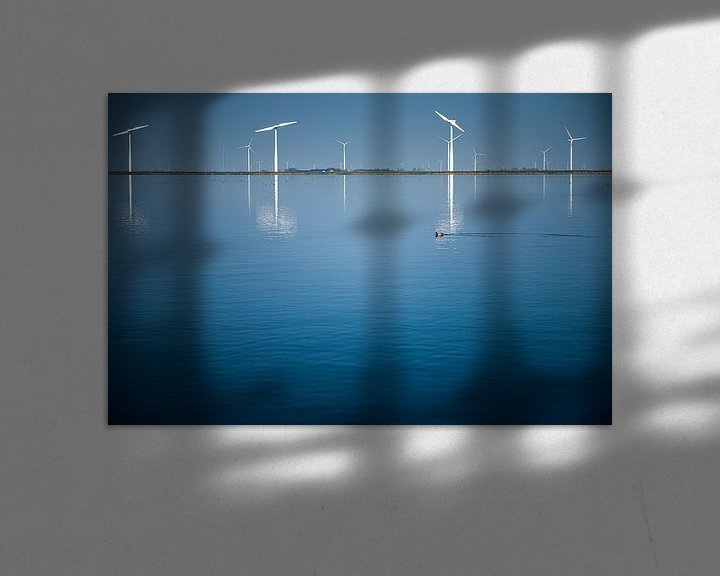 Sfeerimpressie: Nederlandse windmolens bij blauw water fotoprint van Manja Herrebrugh - Outdoor by Manja