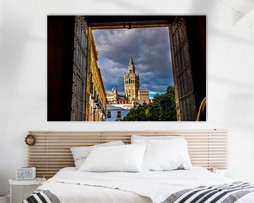 Doorkijkje naar de Giralda Toren in Sevilla van Lizanne van Spanje