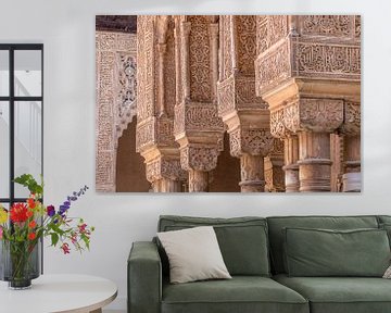 Zuilen van het Alhambra de Granada van Lizanne van Spanje