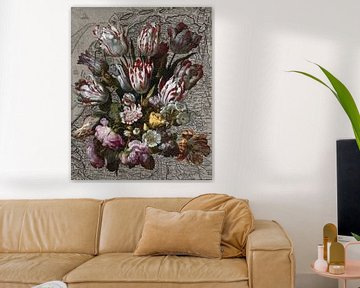 Pays-Bas, pays des fleurs - Nature morte avec des tulipes peintes sur une vieille carte des Pays-Bas sur Roger VDB